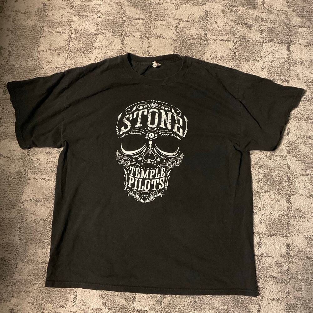 Stone Temple Pilots 2015 tour official merchandise T-shirt. Size XL‎